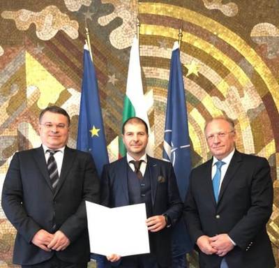 Връчване на акредитивните писма на д-р Пламен Русев като първия в историята Посланик на добра воля по дигиталните въпроси на Република България